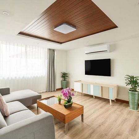 Mila Hotel Катманду Экстерьер фото