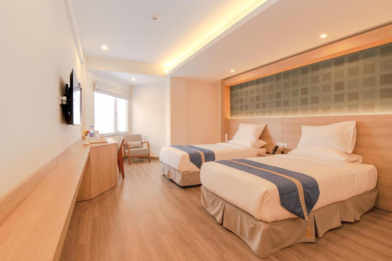 Mila Hotel Катманду Экстерьер фото